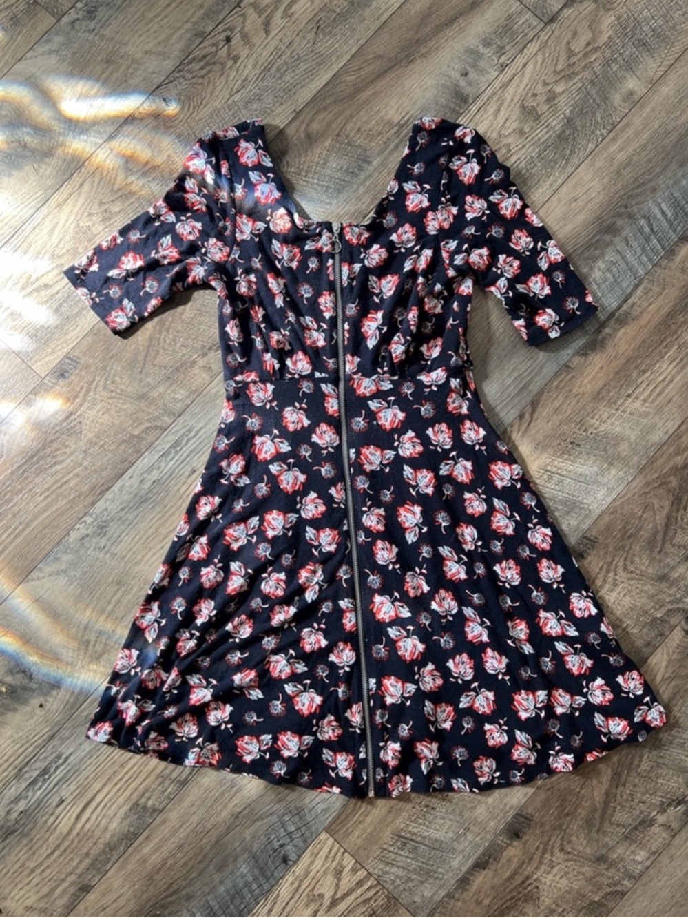 Topshop Black Red Floral Zip Front Skater Dress Size 6 🎀🌹